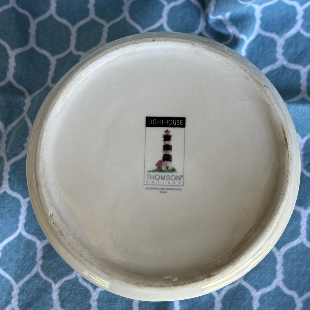 Thomson Pottery Lighthouse Ceramic Container with Lid - Picture 6 of 7